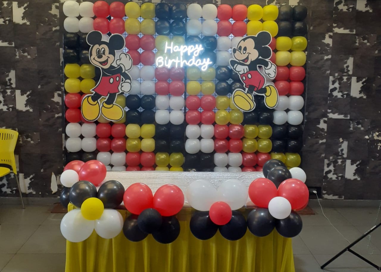 Kids birthday party hall setup at Topsy Turvy Nagpur